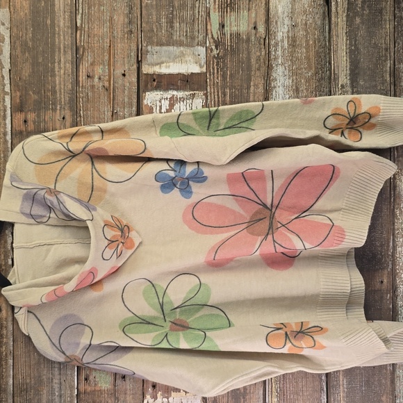 Floral Patterned Cream Sweater W/Multi Color Daisies, NWOT. Plus Size 2X - Picture 3 of 4